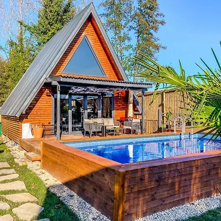 Villa Ugurlubungalov *