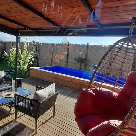 Ugurlubungalov Vila *